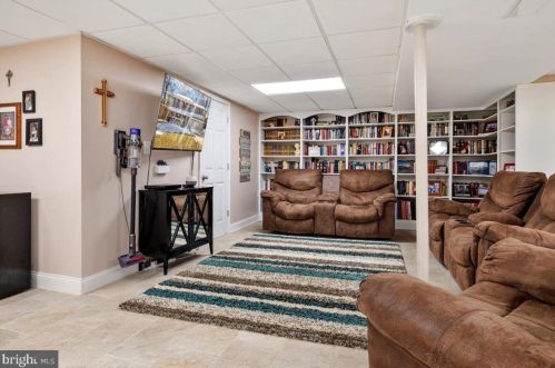 255 Baskerville Ct, Severna Park MD 21146-2125 exterior