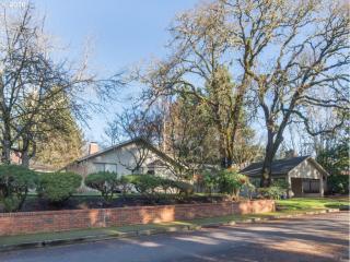 1295 Spyglass Dr, Eugene, OR 97401-2099