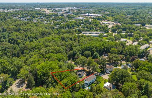 69 Byrnes Ln, Tinton Falls NJ  07724-1507 exterior