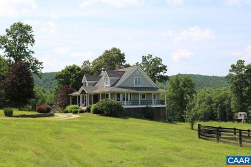 370 Piney Mountain Ln, Shipman, VA 22971-2622