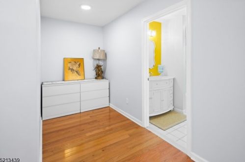 5 Garfield Way, Princeton NJ  08540-1669 exterior