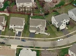 1840 Lake Shore Dr, Romeoville, IL 60446-3945