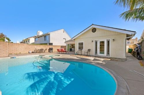 48 Carver, Irvine CA  92620-3319 exterior