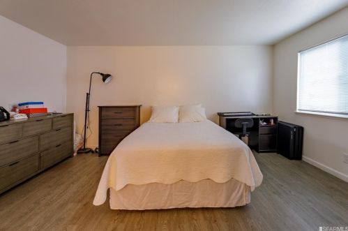 1050 Oak Grove Rd, Concord CA  94518-3173 exterior