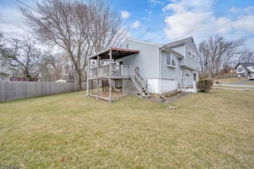 13 Stickle Ave, Wharton, NJ 07885-2441