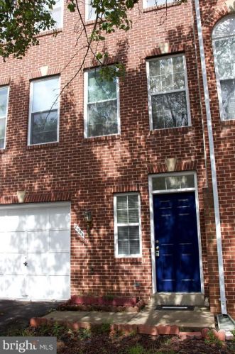 2554 James Madison Cir, Herndon VA  20171-4321 exterior