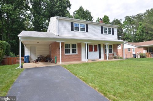 6905 Sydenstricker Rd, Springfield VA  22152-2740 exterior