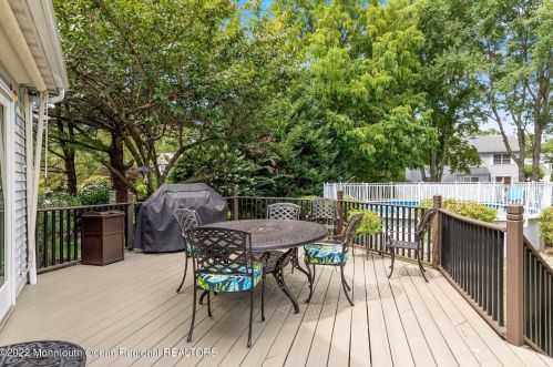 3 Princeton Ct, Tinton Falls NJ 07702-4055 exterior