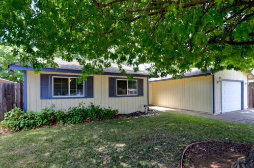 9316 Los Torres Dr, Elk Grove, CA 95624-1505