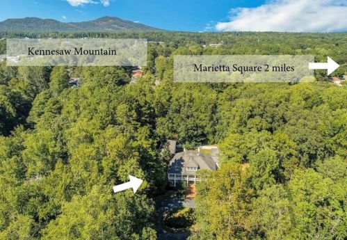710 Walnut Dr, Marietta, GA 30064-3300