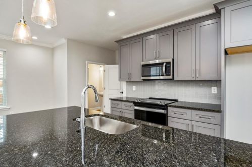 1991 Hollywood Rd, Atlanta GA  30318-1881 exterior