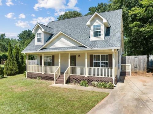 2656 Shady Valley Rd, Gainesville, GA 30507-7884