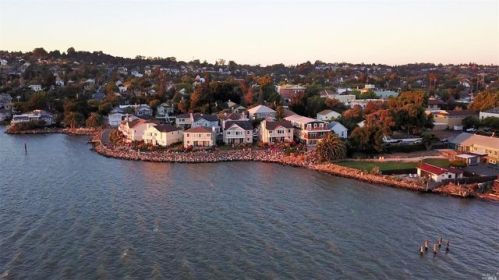 552 Anderson Ln, Benicia, CA 94510-3161