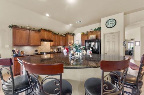 804 Sequoia Way, Fort Worth TX  76131-3557 exterior