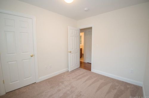 90 Heenan Dr, Milford, CT 06460-3803