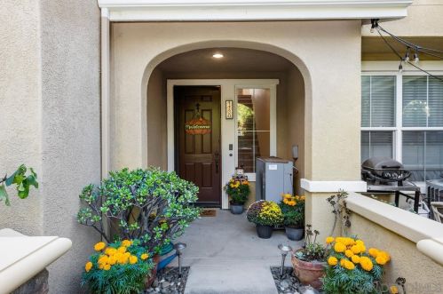 1130 Goddard St, San Marcos, CA 92078-1043