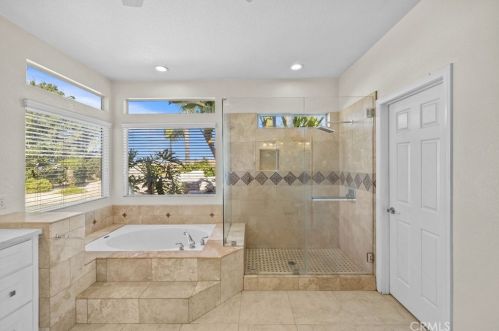 6528 Blackwood St, Riverside CA  92506-6240 exterior