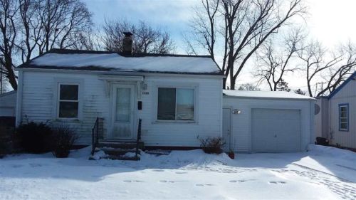 1720 Midway Dr, Rockford, IL 61103-3749