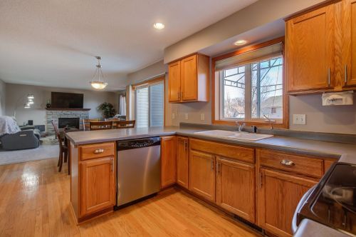 679 Falcon Rdg Rd, Saint Paul MN  55125-1457 exterior