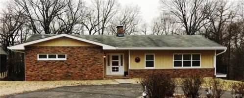 1315 Vine St, Ayers, IL 62246-2345