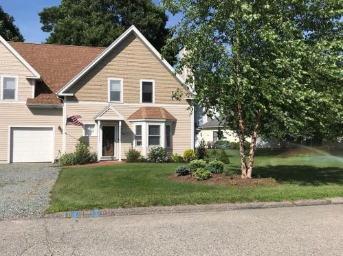 16 Captains Dr, Westerly, RI 02891-3232