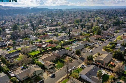 5210 Jomar Dr, Concord CA  94521-2343 exterior