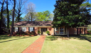 2114 Edgewater Dr, Albany, GA 31707-3751