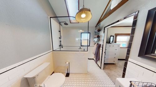 4501 Larchwood Pl, Riverside CA  92506-1189 exterior