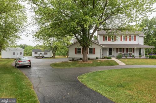 15821 Montresor Rd, Leesburg, VA 20176-5823