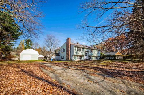 21 Autumn Cir, Plaistow, NH 03865-2602