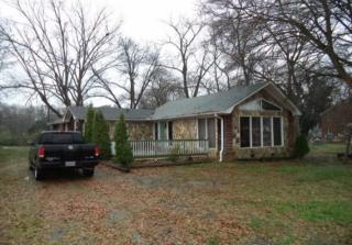 21 Main St, Pelzer, SC 29669-1515
