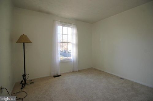 7319 Glendower Ct, Springfield VA  22153-1115 exterior