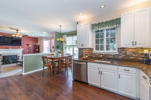 98 Winding Hill Dr, Hackettstown NJ  07840-5671 exterior