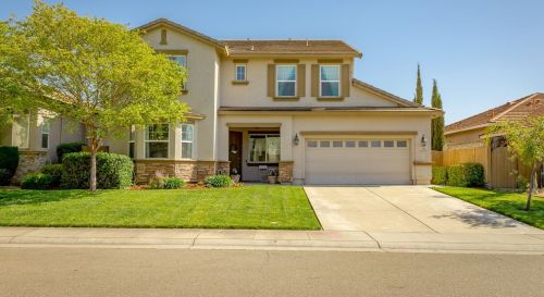 11018 Fiore Dr, Rancho Cordova, CA 95670-6945