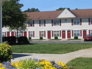 717 Hunters Bridge Dr, Chesapeake VA  23320-3661 exterior