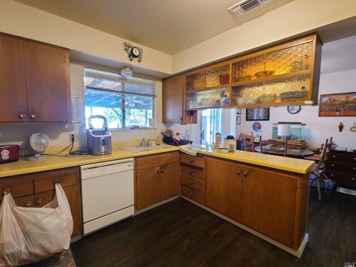 198 Olympic Cir, Vacaville, CA 95687-3306