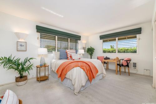 80 Makaweli St, Honolulu HI  96825-2147 exterior