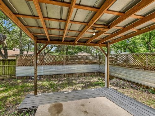 8903 Curlew Dr, Austin TX  78748-5129 exterior