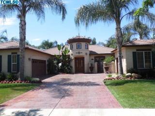 4829 Vine Ave, Visalia, CA 93291-9120
