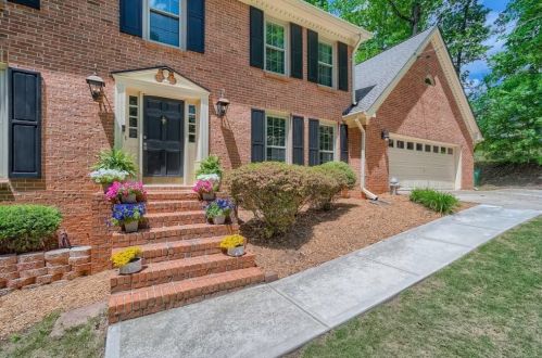 818 Planters Row, Lilburn, GA 30047-4145