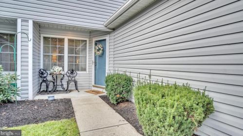 56 Partridge Cir, Carlisle, PA 17013-8779