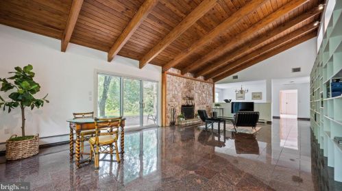 69 Bayberry Rd, Princeton NJ  08540-7418 exterior