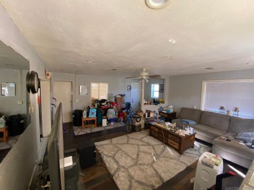 1154 Chase Ave, El Cajon, CA 92020-5711