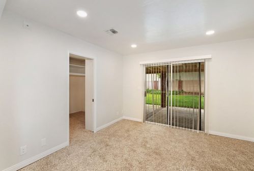 2935 Westridge Rd, Riverside CA  92506-4448 exterior