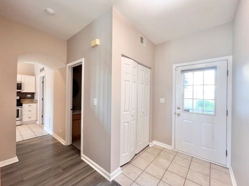 1926 Golden Gate Ln, Naperville IL  60563-2339 exterior