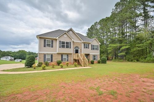 1402 Rocky Plains Rd, Porterdale, GA 30016-5140