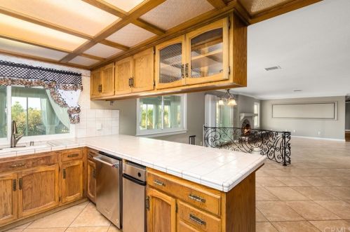 15740 Rancho Viejo Dr, Riverside CA  92506-5820 exterior