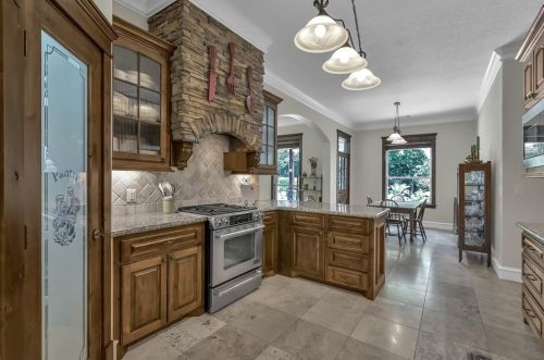 1612 Sweet Gum St, Conroe TX  77385-9530 exterior