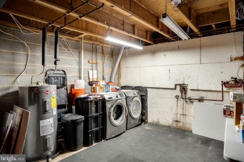 10383 Green Holly Ter, Silver Spring MD 20902-5803 exterior