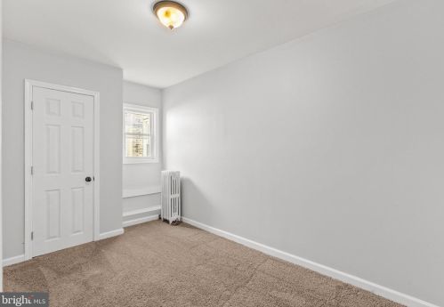 1004 Langham Ave, Camden NJ 08103-2817 exterior